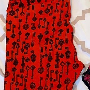 LuLaRoe tc Tall&Curvy Leggings